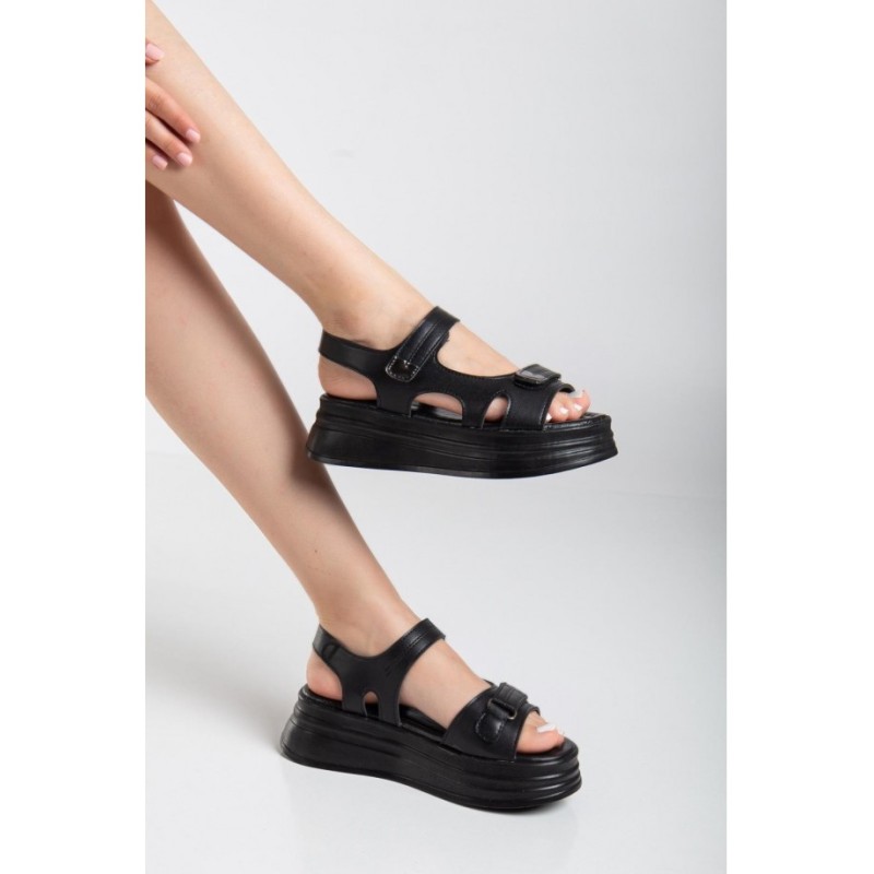 Saide Siyah Cilt Cırt Cırtlı Sandalet